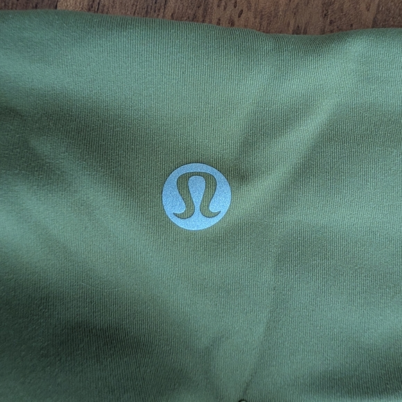 Lululemon Green Activewear - Picture 1 of 5